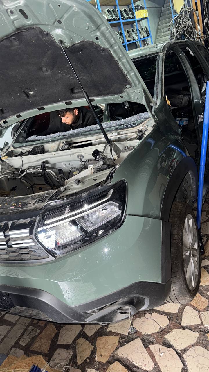 Dacia Duster 2 Çıkma Sol Ön Far Dacia Duster 2 Çıkma Sol Ön Far