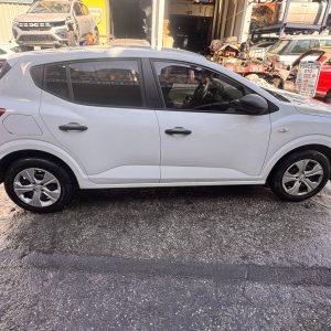 Dacia Sandero Stepway 3 Çıkma Sağ Arka Kapı Beyaz Renk