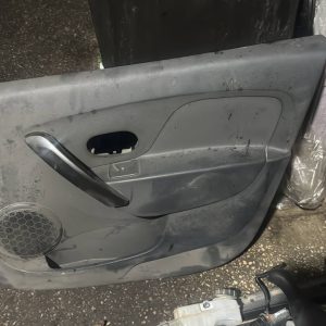 Dacia Sandero Stepway Çıkma Sağ Ön Kapı Döşemesi