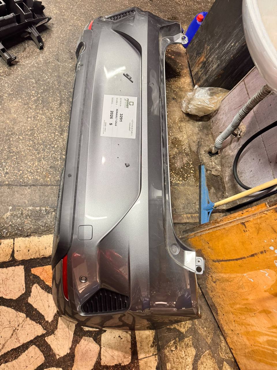 Renault Clio 5.5 Çıkma Arka Tanpon Renault Clio 5.5 Çıkma Arka Tanpon