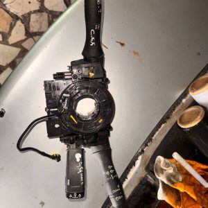 Renault Clio 5.5 Çıkma Far Sinyal Silecek Kolu