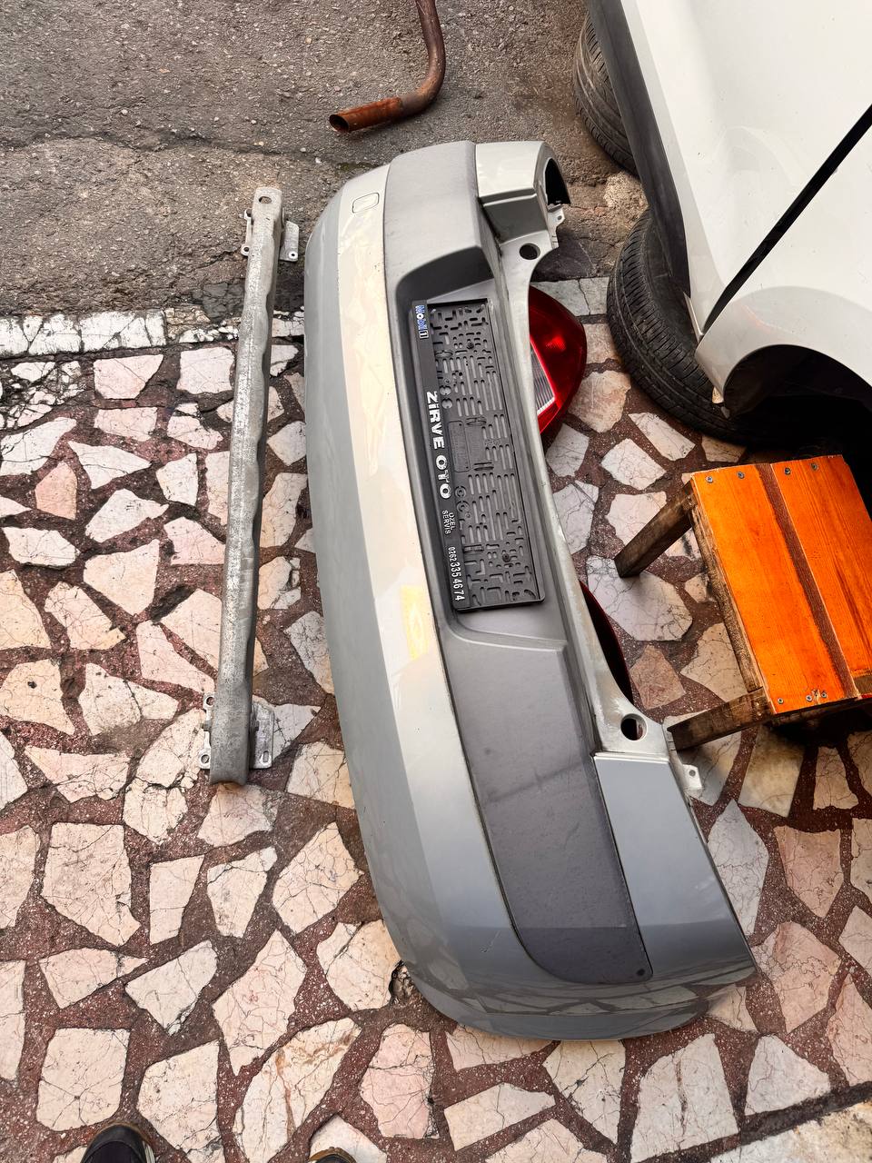 Renault Megane 2 Hb Çıkma Arka Tampon Demiri Renault Megane 2 Hb Çıkma Arka Tampon Demiri
