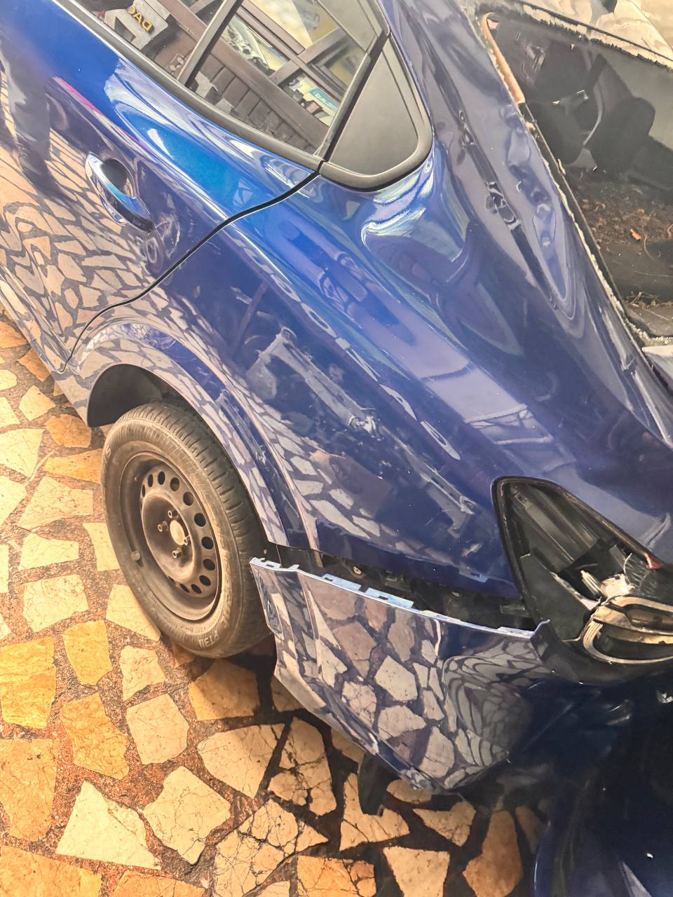 Renault Taliant Çıkma Sol Arka Kesme Çamurluk Renault Taliant Çıkma Sol Arka Kesme Çamurluk