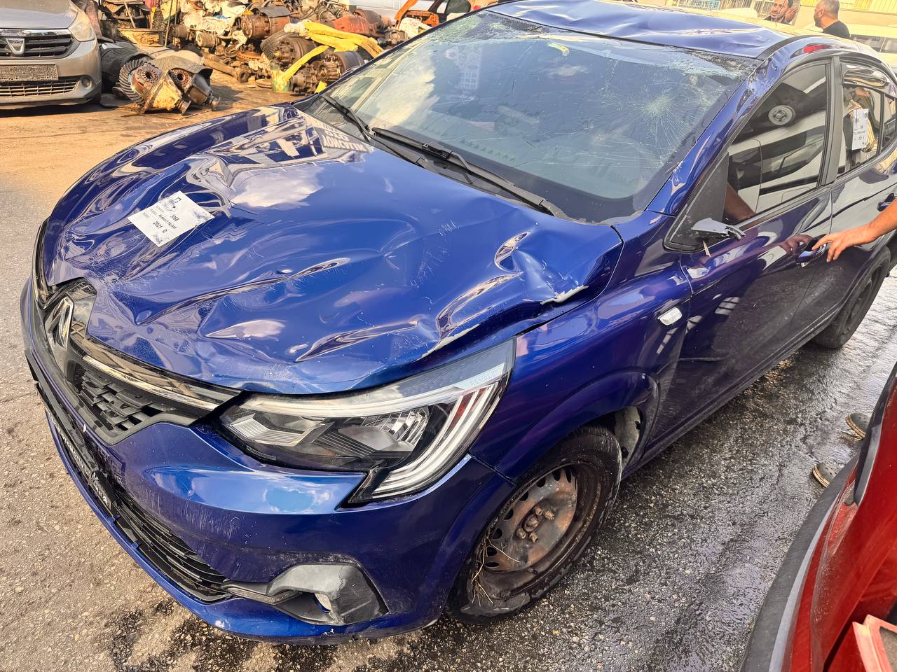 Renault Taliant Çıkma Sol Ön Çamurluk Renault Taliant Çıkma Sol Ön Çamurluk